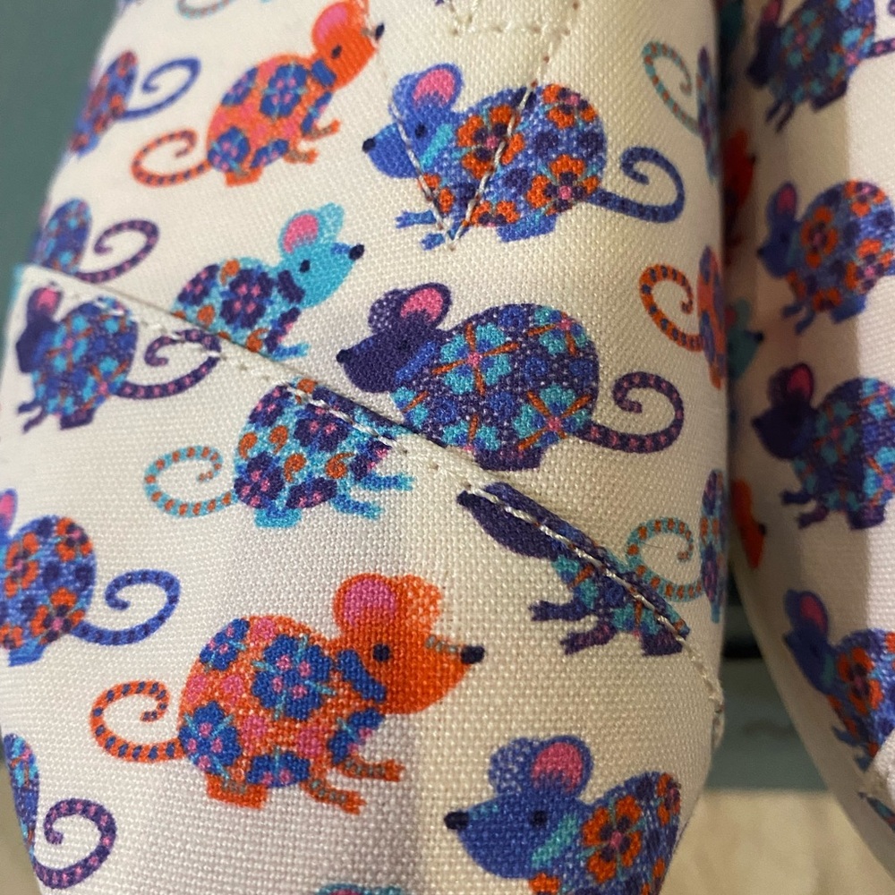 🌺 Host Pick🌺 NWT NIB Toms Year of the Rat Print Slip On Shoes, 7.5 - Picture 11 of 12